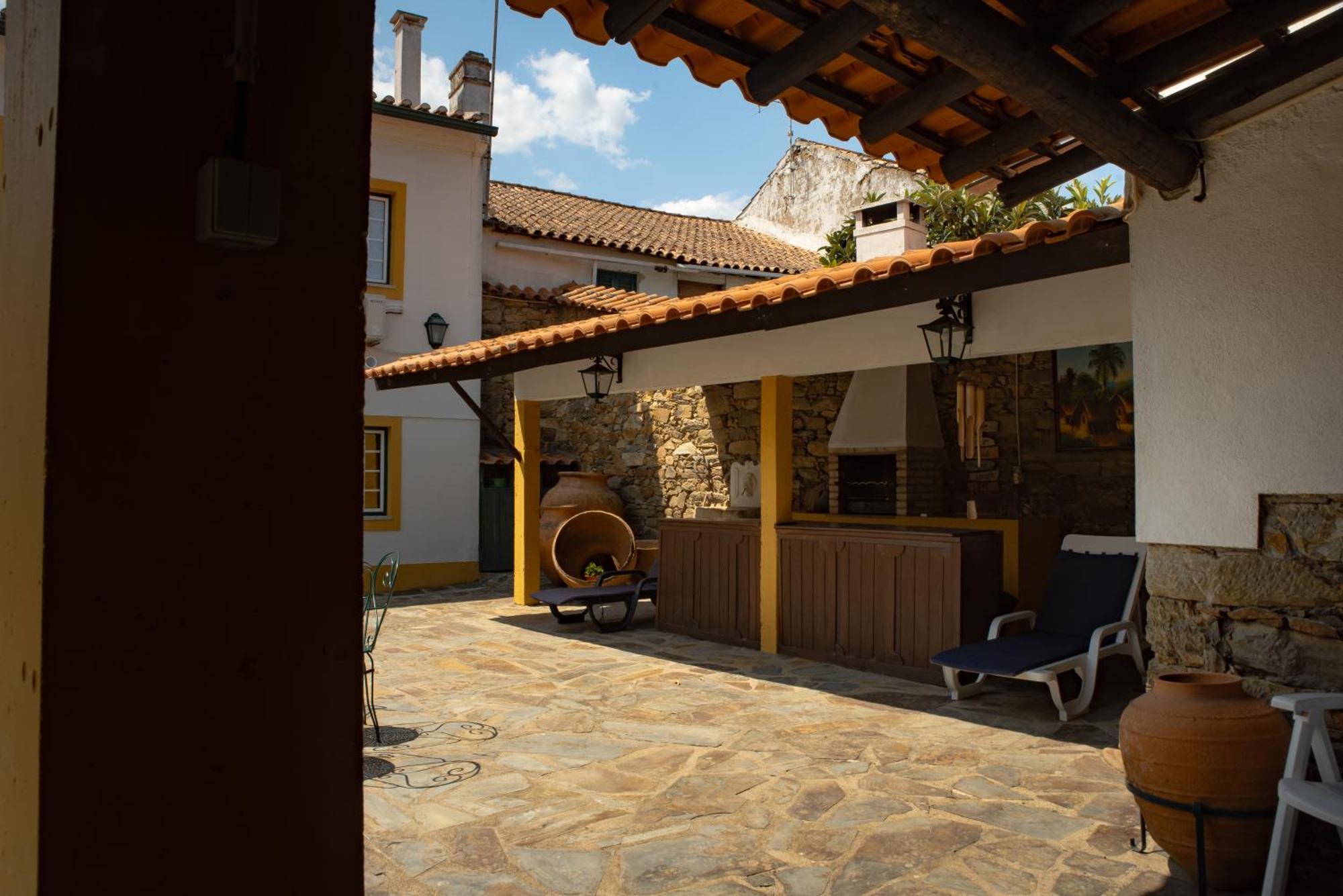 A Sobreirinha Jacuzzi E Pet Friendly Holiday home