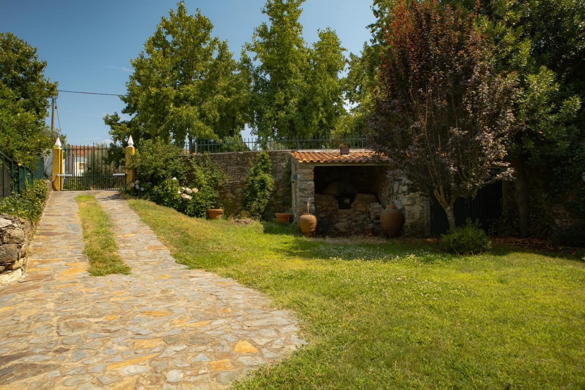 Holiday home A Sobreirinha Jacuzzi E Pet Friendly