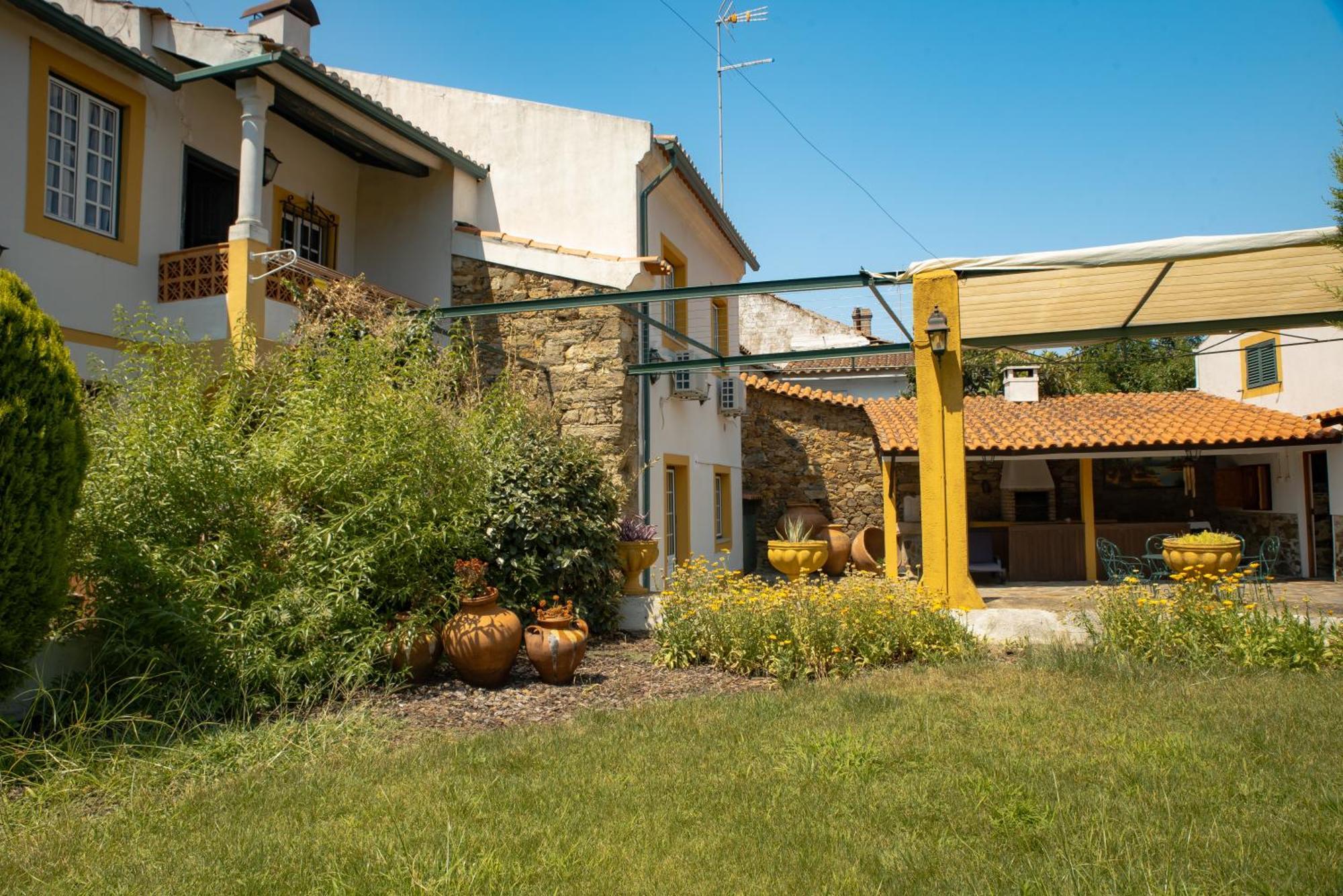 A Sobreirinha Jacuzzi E Pet Friendly Holiday home